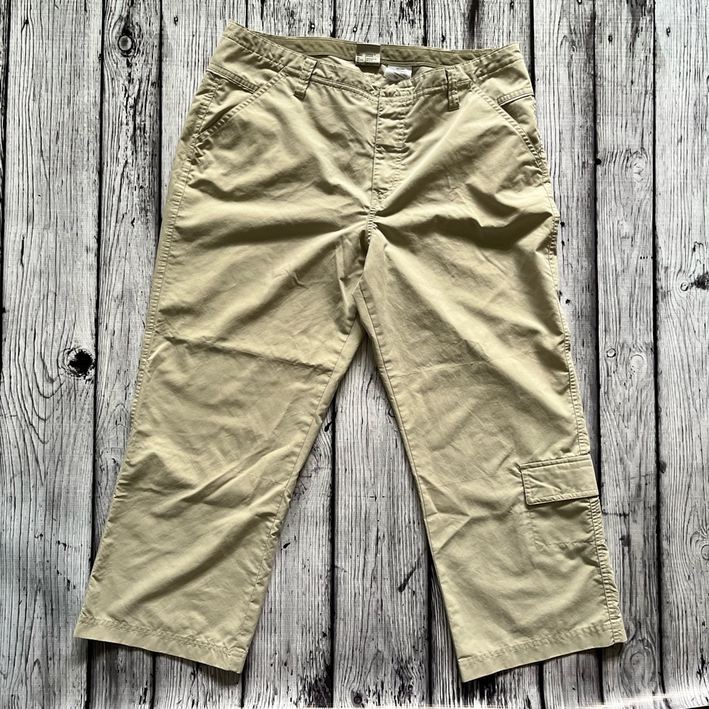 Columbia XCO Khaki Capris ~ Size 12